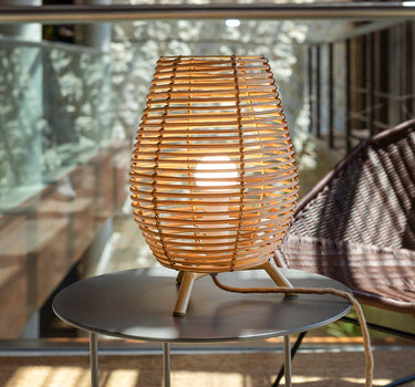 Lámpara de mesa Bossa 30 | USO INTERIOR