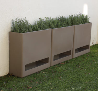 Jardinera alta rectangular con ruedas BROMELIA 78