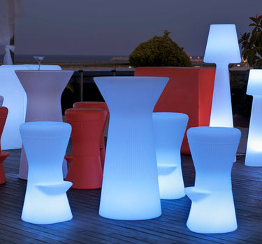 Pack x1 Mesa Capri 110 + x2 Asientos Corfu 74