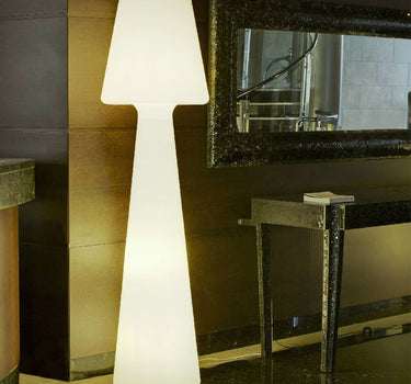 LÁMPARA DE PIE LOLA 200