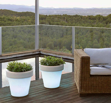 MACETERO REDONDO CON LUZ MAGNOLIA 45