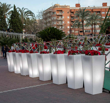 Macetero alto con luz MELISA 50