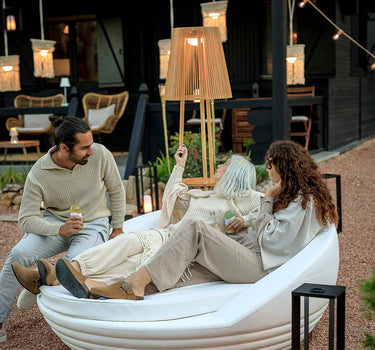 Lámpara de pie sin cables con carga solar OKINAWA