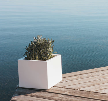 MACETERO CUADRADO DE COLOR NARCISO 35