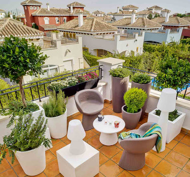 Macetero cuadrado de color NARCISO 50