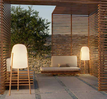 LÁMPARA DE PIE DE DISEÑO CON PATAS DE MADERA ROCKET 145