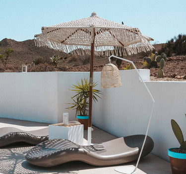 Sombrilla hecha de macramé BINIBECA para exterior ø210x229cm