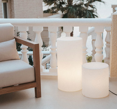 LÁMPARA DE PIE CILÍNDRICA TUBY