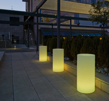 LÁMPARA DE PIE CILÍNDRICA TUBY