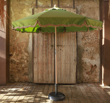 Sombrilla vintage verde con flecos TULUM ø230