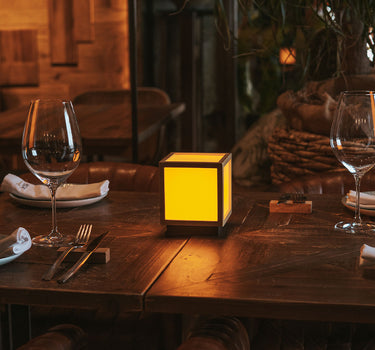 Farol solar portátil sin cables Vega Lantern