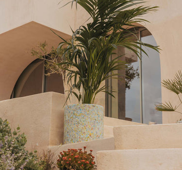 CIRCOOLAR Macetero redondo de color HORTENSIA Material Reciclado