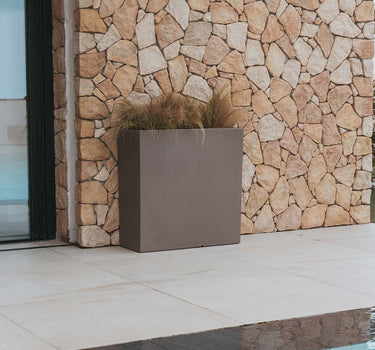 Macetero rectangular de color JUNCO 80