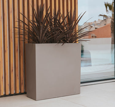 Macetero rectangular de color JUNCO 80