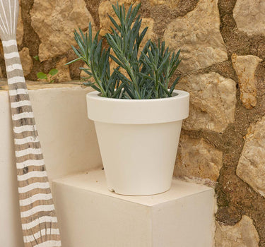 Macetero redondo de color MAGNOLIA 30